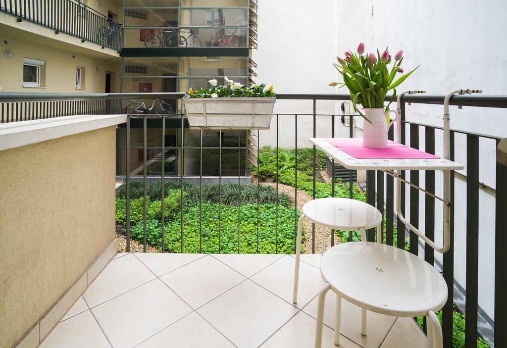 Lovely Corvin Apartment Budapest Exterior foto